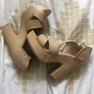 WOMEN'S DELICIOUS DRESS SANDALS